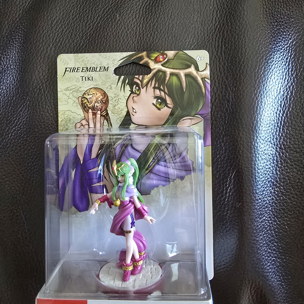 Amiibo Nintendo  Fire Emblem Tiki New Sealed Box Is In Mint Condition. 